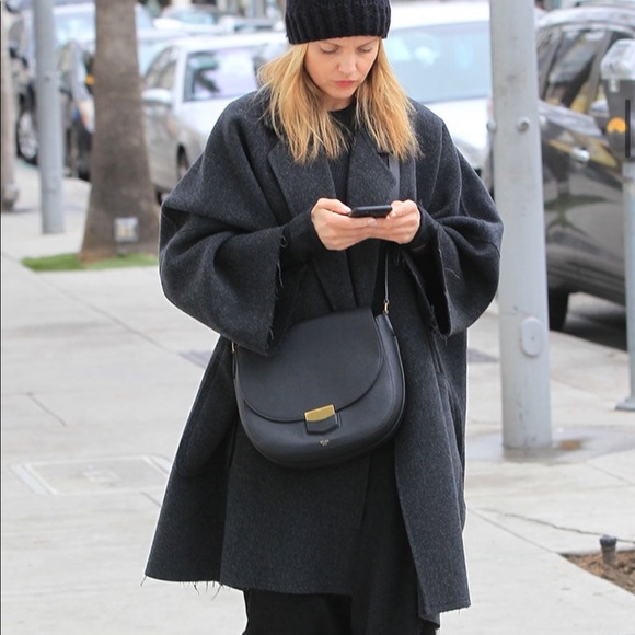 Celine Grained Calfskin Compact Trotteur navy - Picture 12 of 12